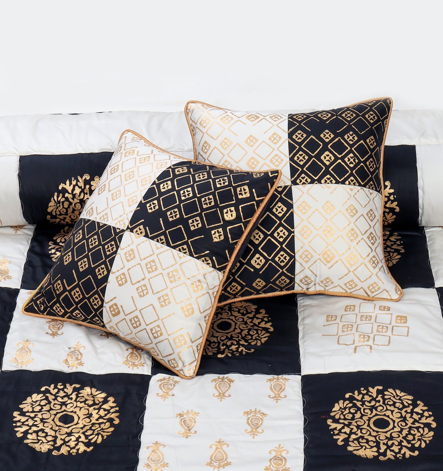 Black & White Cotton Satin Bridal Comforter Set – 8 Pieces (Block Printed with Patchwork)