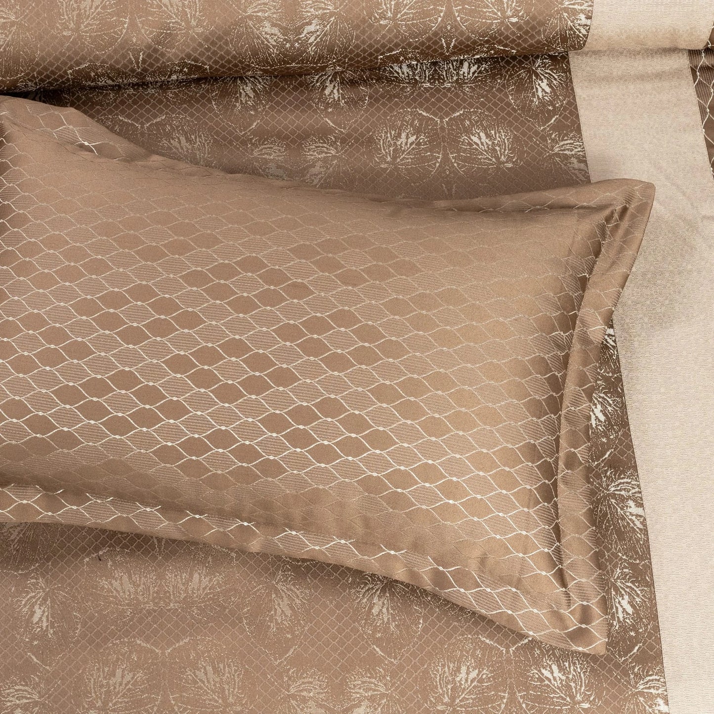 Luxury Satin Jacquard Duvet Cover Set- 7 Pcs