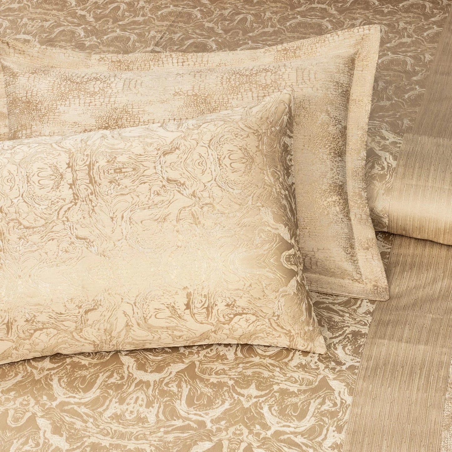 Luxury Satin Jacquard Duvet Cover Set- 7 Pc's