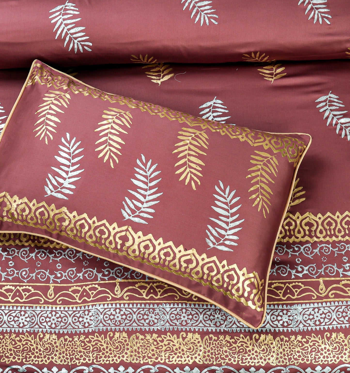 Luxury Burgundy Duvet / Razai Cover Set – 8 Pieces (Block Printed)