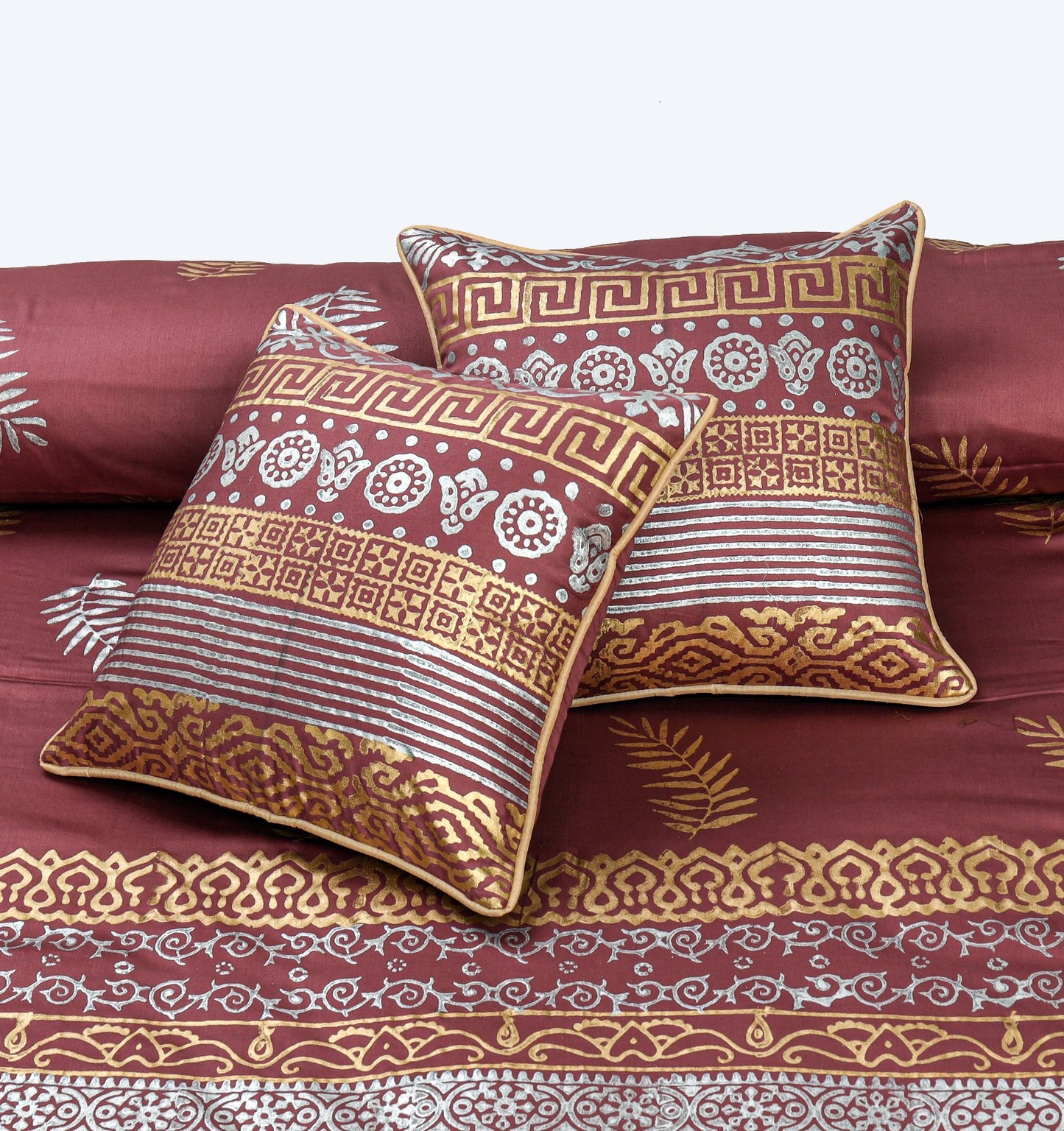 Luxury Burgundy Duvet / Razai Cover Set – 8 Pieces (Block Printed)