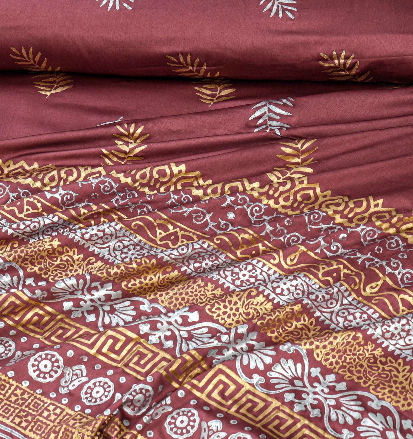 Luxury Burgundy Duvet / Razai Cover Set – 8 Pieces (Block Printed)