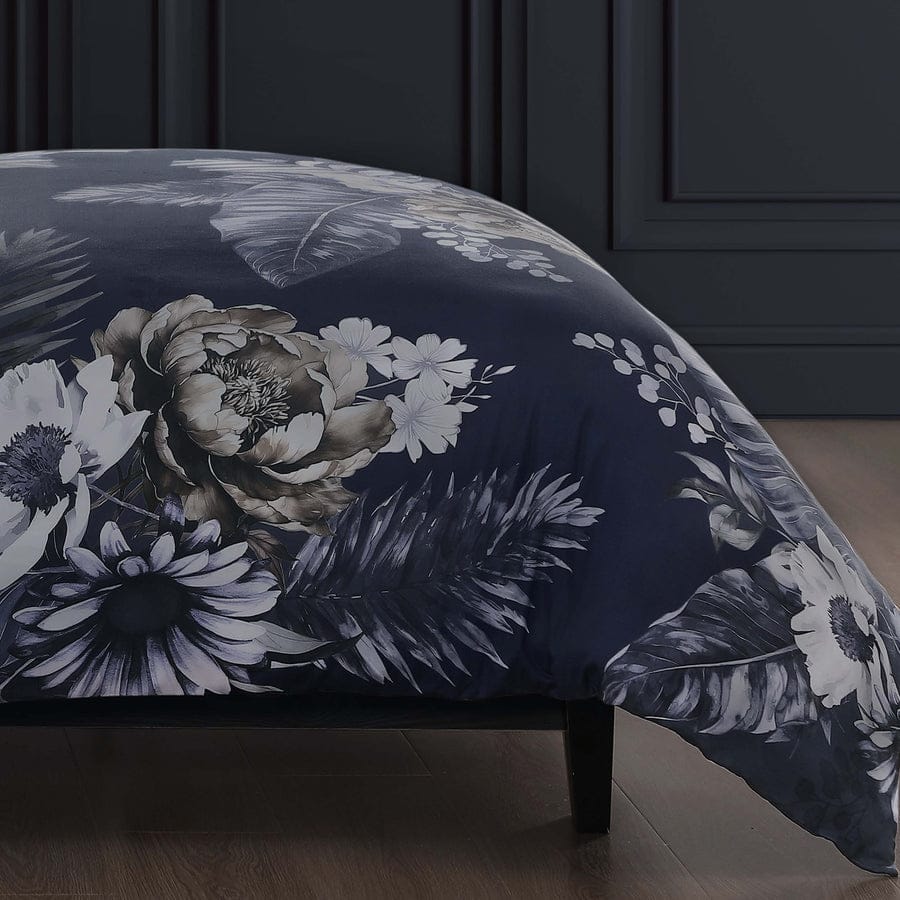 Forget Me Not 100% Cotton Sateen 5 Piece Comforter Set, Reversible, Polyfilla, Dark Blue Floral Printed Pattern, 1 Comforter, 2 Shams, 2 Pillows (King/Queen)