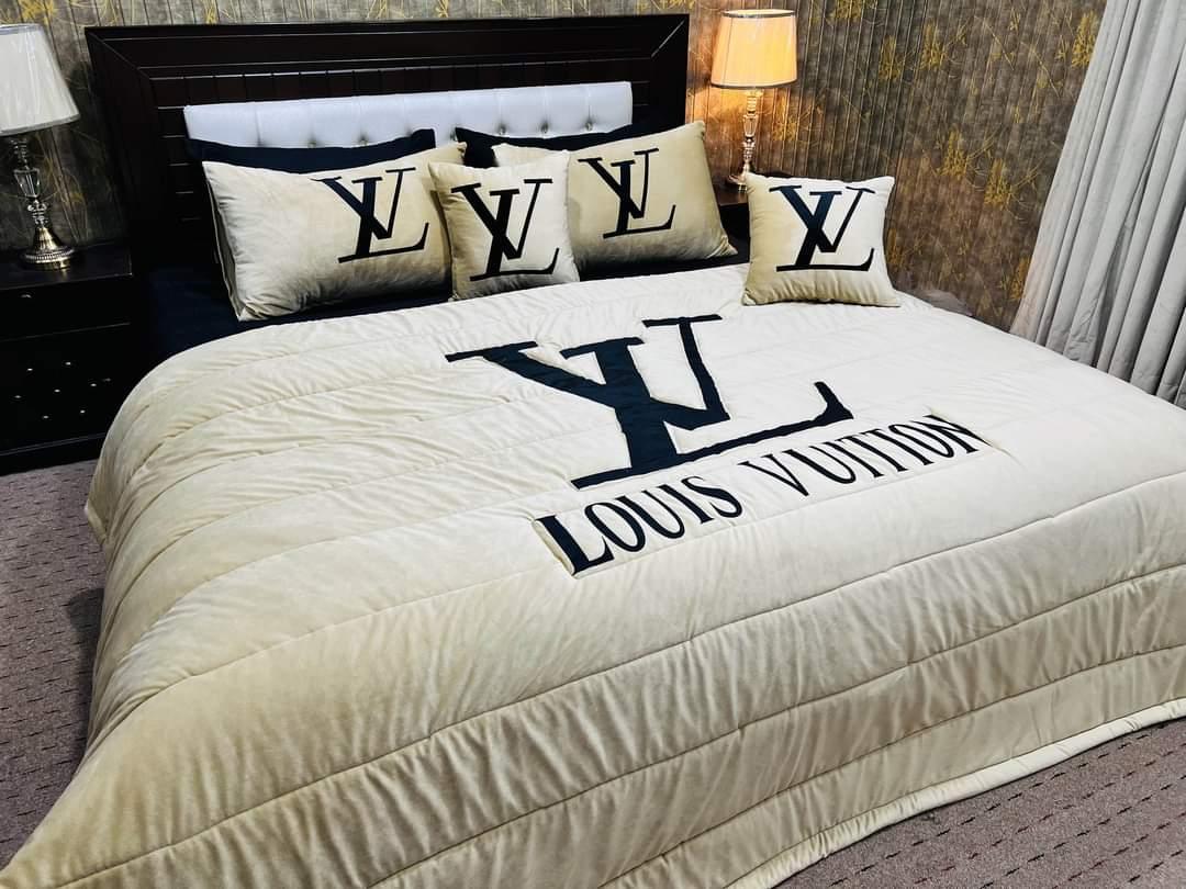 Louis Vuitton Off-White Bridle Comforter Set – 8 Pieces - Maira Textile